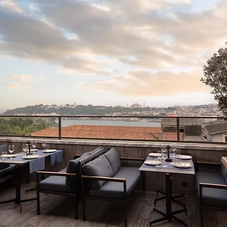 Decamondo Galata, A Tribute Portfolio 5*