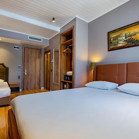 Отель Armagrandi Spina Hotel-special Category 4*