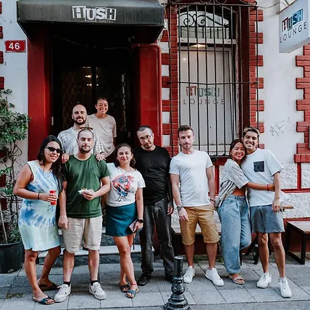 Hostel Hush Lounge