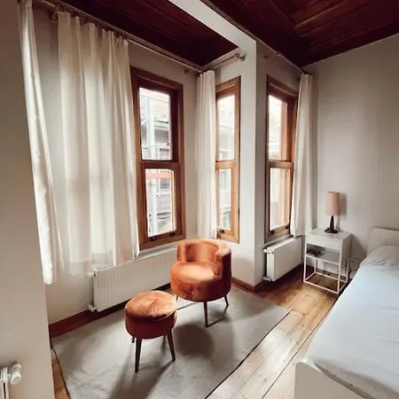 Renovated Historical Manor Villa