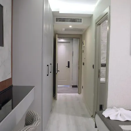 Hotel Amara Old & 3*