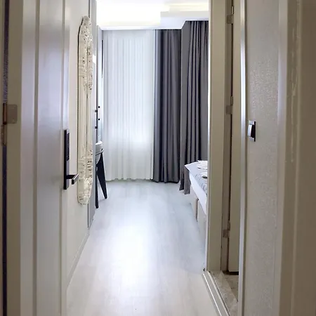 Amara Old & Hotel 3*
