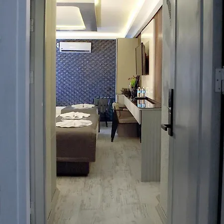 Hotel Amara Old & 3*