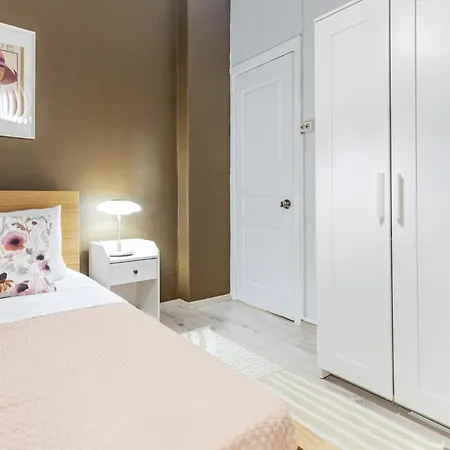Chic And Roomy Flat Near Citys Nisantasi Mall Apartment