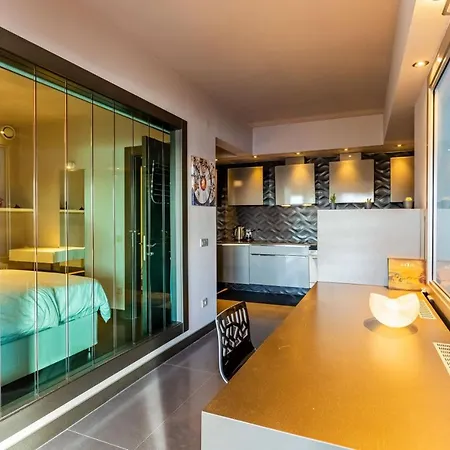 Stylish With Bosphorus View In Besiktas * Istanbul