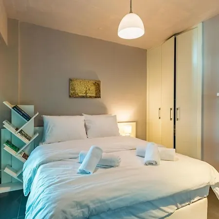 Stylish With Bosphorus View In Besiktas Apartment