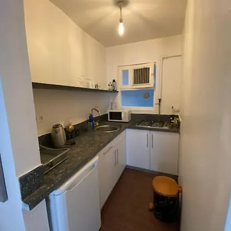 Cozy Flat With Balcony, Very Close To Galata Tower Apartment Istanbul
