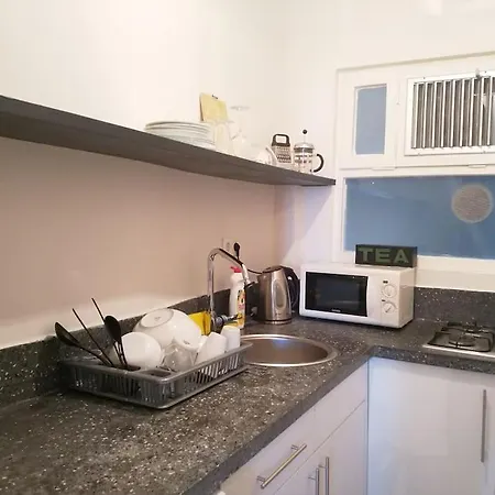 Cozy Flat With Balcony, Very Close To Galata Tower Apartment Istanbul