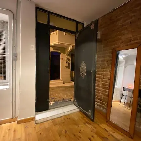 Cozy Flat Near Galata Tower And Metro Station Apartment Istanbul