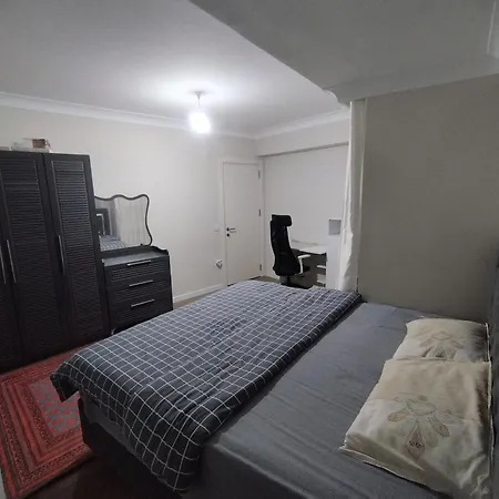 Historical Haven Heights Apartment