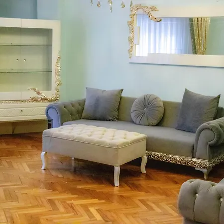 3 Diffrent Family At Center Walking 5 Minutes Apartment Istanbul