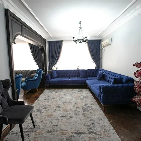 Apartment 3 Diffrent Family At Center Walking 5 Minutes Istanbul