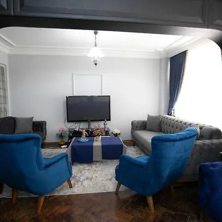 3 Diffrent Family At Center Walking 5 Minutes Apartment Istanbul