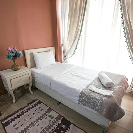 Apartamento 3 Diffrent Family At Center Walking 5 Minutes *