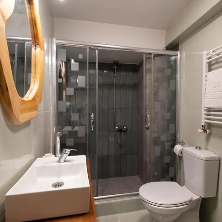 Apartment Jardin Maison Newly Renovated 1 Bedroom Apt In Galata