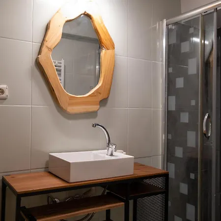 Jardin Maison Newly Renovated 1 Bedroom Apt In Galata Istanbul