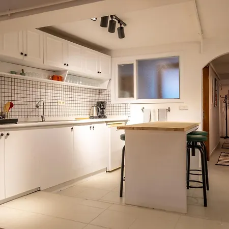 Apartment Jardin Maison Newly Renovated 1 Bedroom Apt In Galata Istanbul