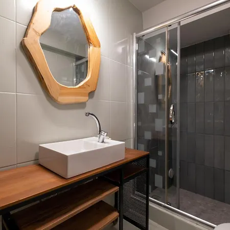 Jardin Maison Newly Renovated 1 Bedroom Apt In Galata Istanbul