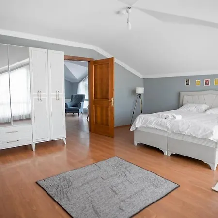 Apartment معلق في منطقه هادئه