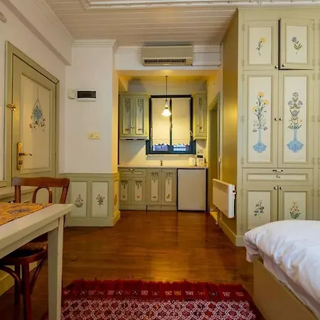 Historical House In The Peninsula *