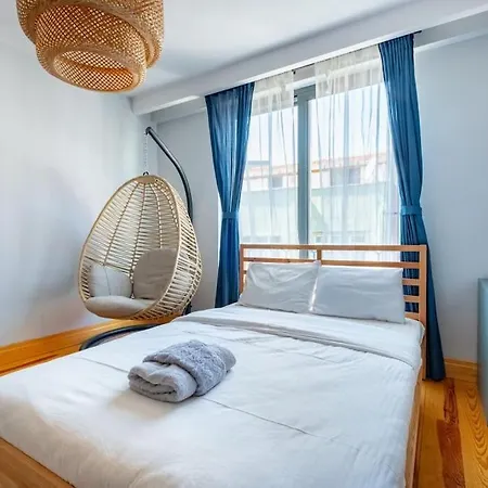 House With 5 Floor And Elevator Holiday home *