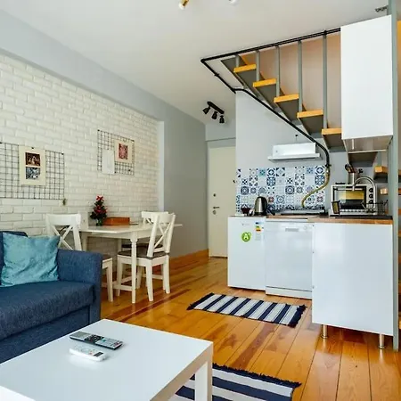 House With 5 Floor And Elevator Holiday home