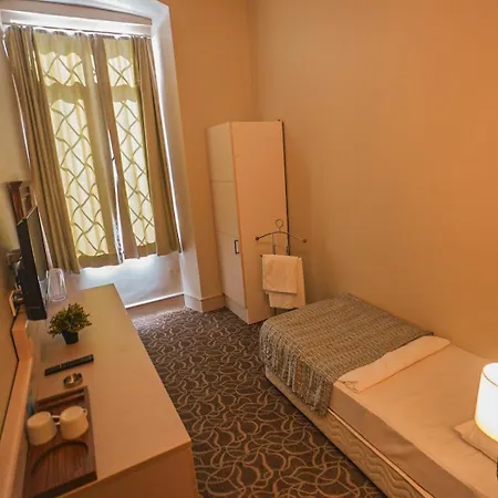 فندق Aria Palace Taksim 3*