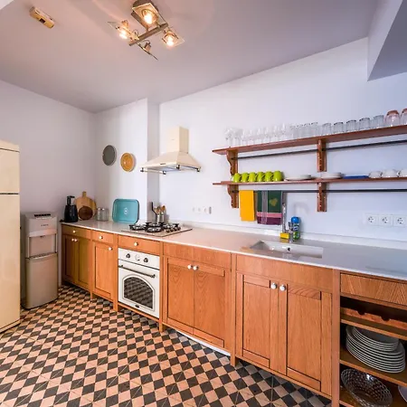 Apartment Maison Detroit Iconic 3br Triplex With Great Views *