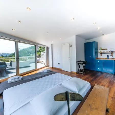 Maison Detroit Iconic 3br Triplex With Great Views Apartment Istanbul