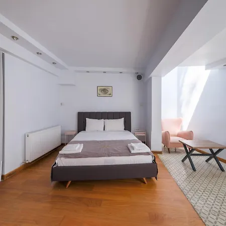 Apartment Maison Detroit Iconic 3br Triplex With Great Views *