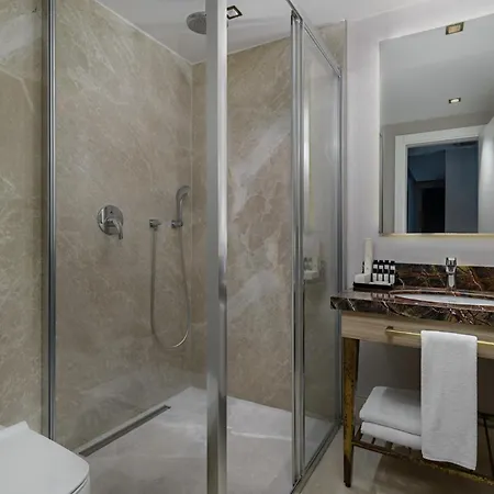 Gleam Bomonti Hotel 4*