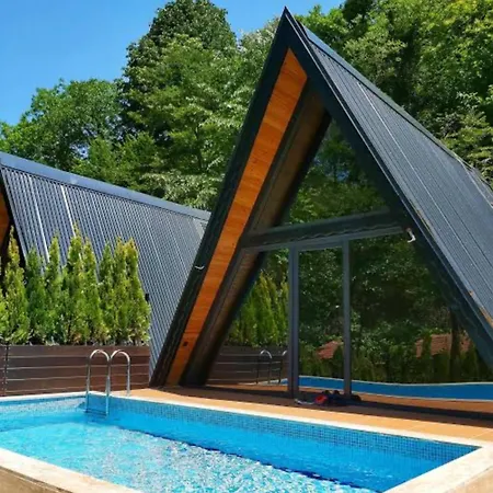 Deniz Aral Tiny House Campingplatz Istanbul