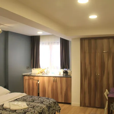 Hotel Hub Flats 4*