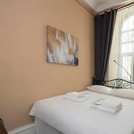 High Ceiling Authentic Historic Ottoman Home! #49 * Istanbul