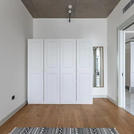 Gorgeous Modern 1bd Views W Poolgym! #255