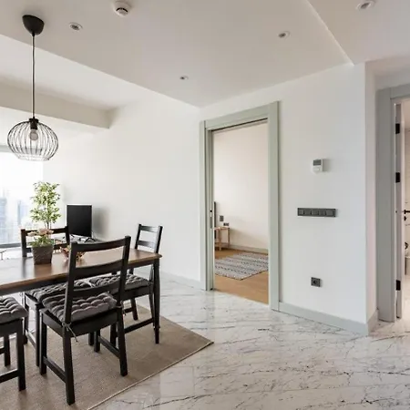 Gorgeous Modern 1bd Views W Poolgym! #255 *