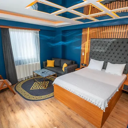 Hotel Royal Nest *