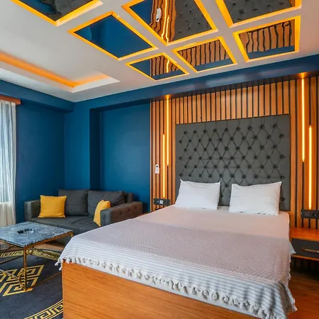 Hotel Royal Nest *