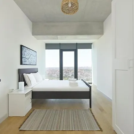 Beautiful Bright Modern 2bd2bath Poolgym! #219 Istanbul