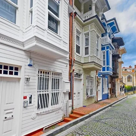 Apartment Charming Bright Modern Design 1bd #282 *