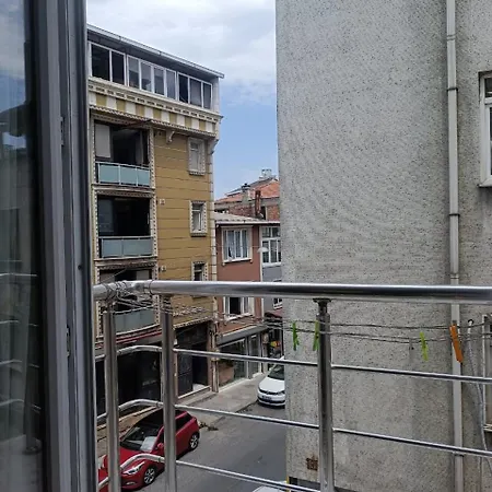 Taksim Dora