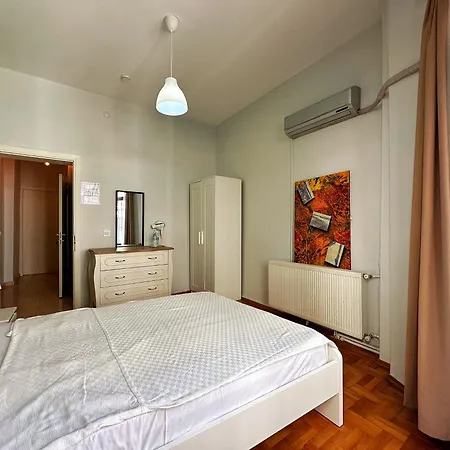 Triplex In Taksim Square With 3 Bedroom Apartment *