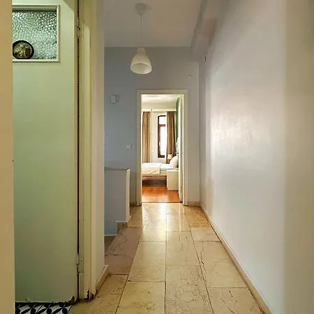Triplex In Taksim Square With 3 Bedroom Apartment *