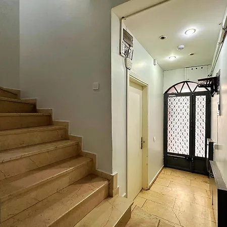 Triplex In Taksim Square With 3 Bedroom Apartment *