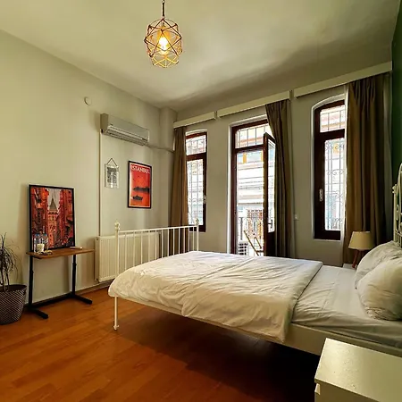 Triplex In Taksim Square With 3 Bedroom Apartment Istanbul