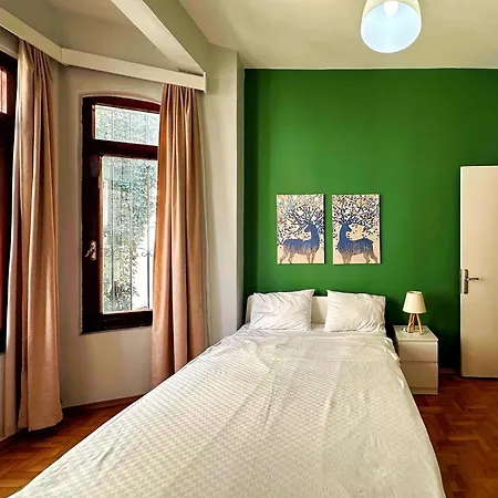 Triplex In Taksim Square With 3 Bedroom Apartment