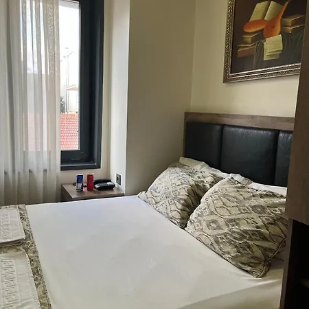 Hotel Pandora