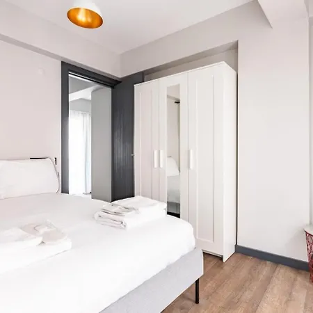 Cozy Bright Wparking 2bd1bath Home!#338 Apartment