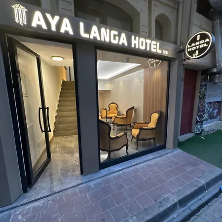Aya Langa *