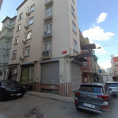 Taksim Dora